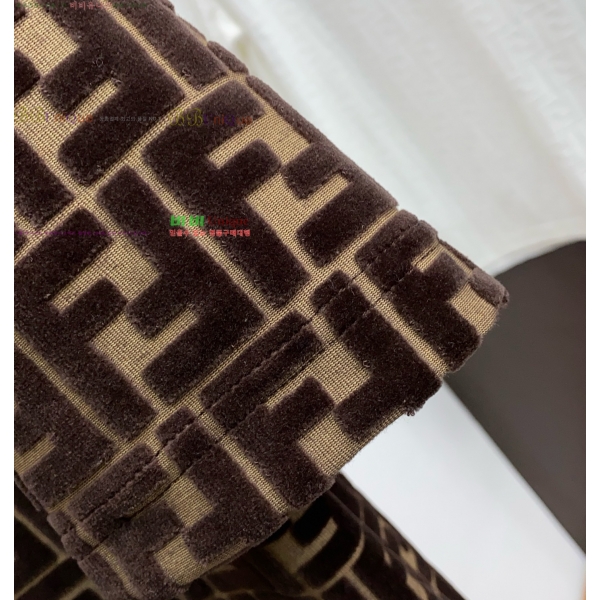   Ƽ 14FD257074-1