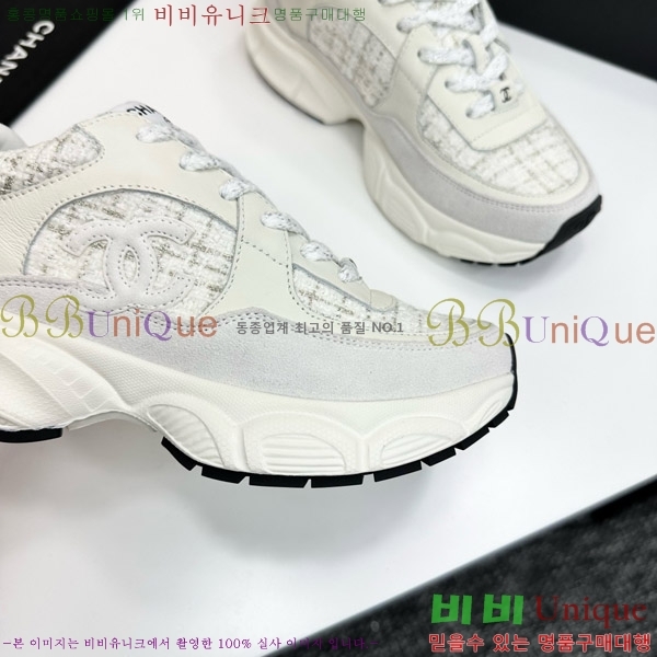  * Ŀ CH497718-11