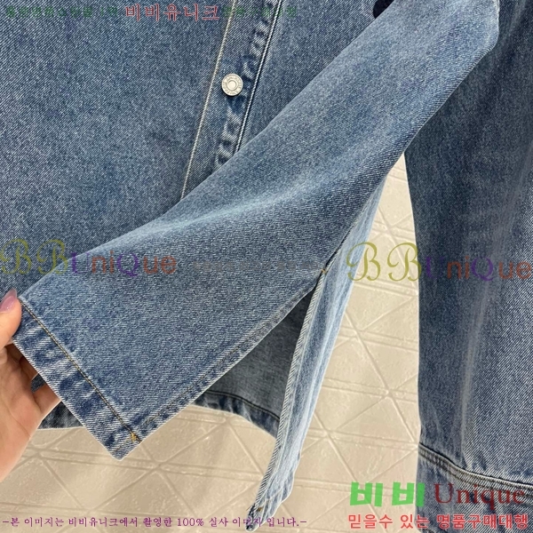  ƹ    AM2456772-3