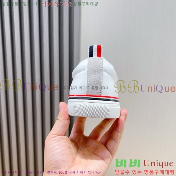   Ŀ T74811931-1