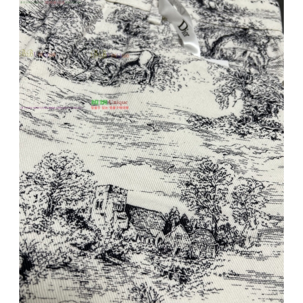     11D2541812-3
