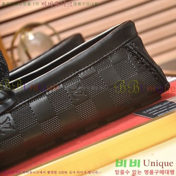  ̺  L7161627-1