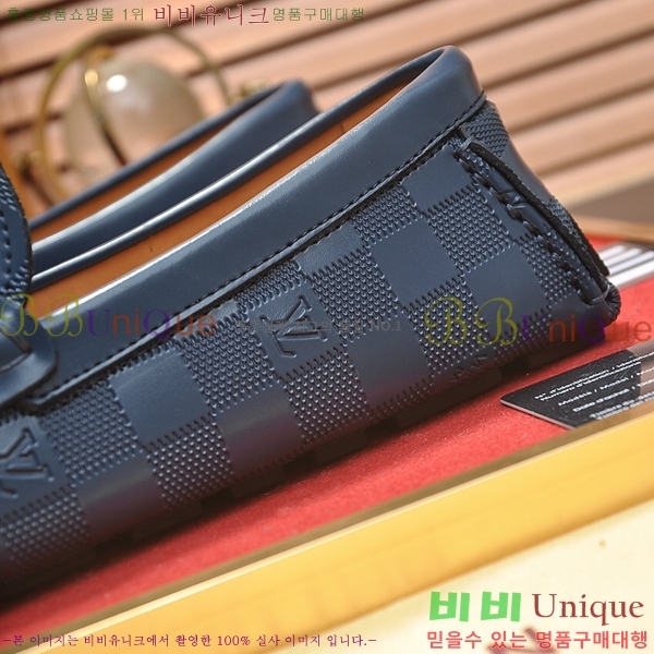 ̺  L7161627-2