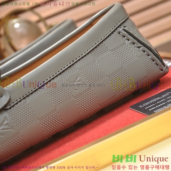  ̺  L7161627-3