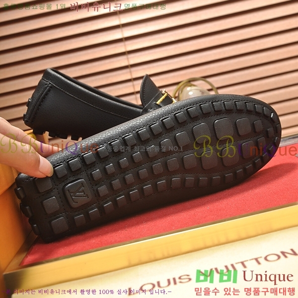 ̺  L7161627-4