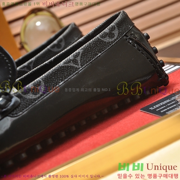  ̺  L7161627-7