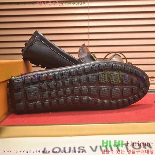  ̺  L7161627-21