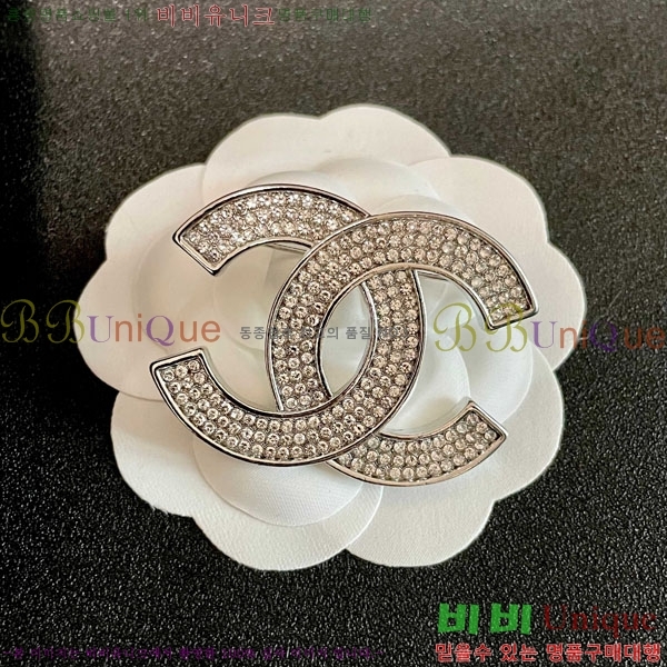 * ġ CH972355-3