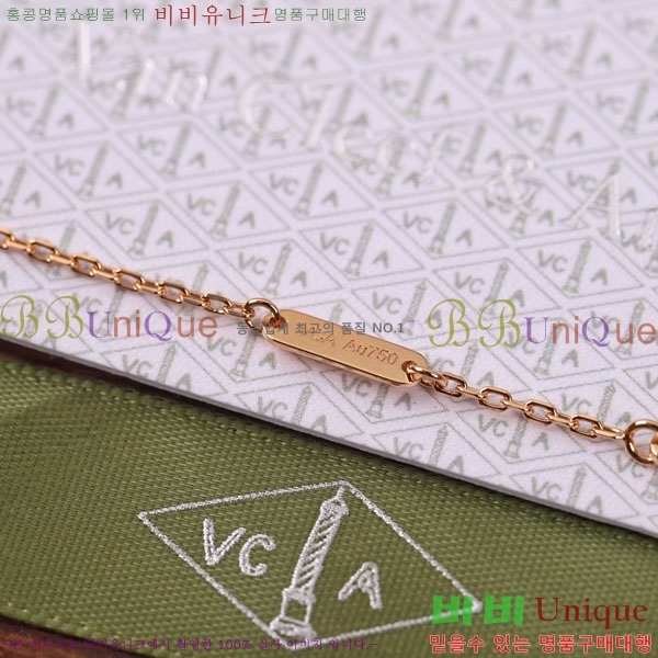 Ŭ    VCA711229-3