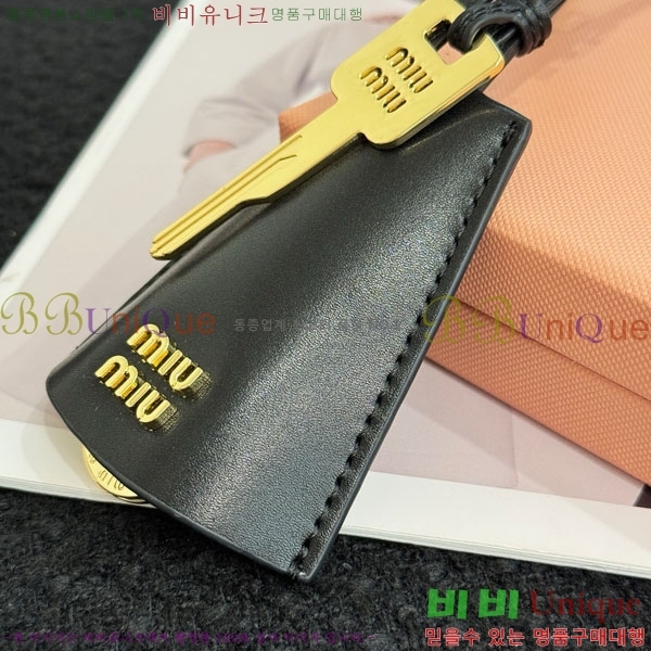 ̿̿ ŰȦ MIU016657-4