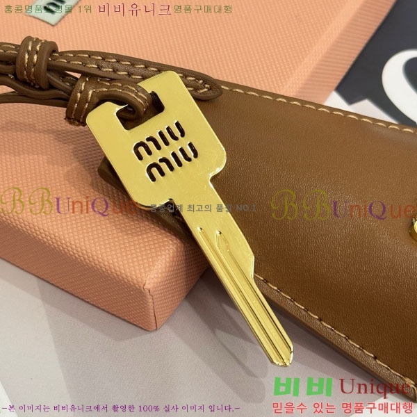 ̿̿ ŰȦ MIU016657-5