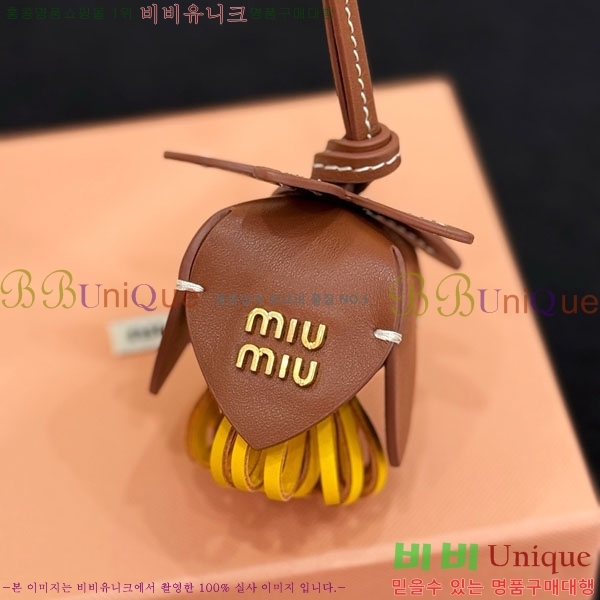 ̿̿ ŰȦ MIU016657-7