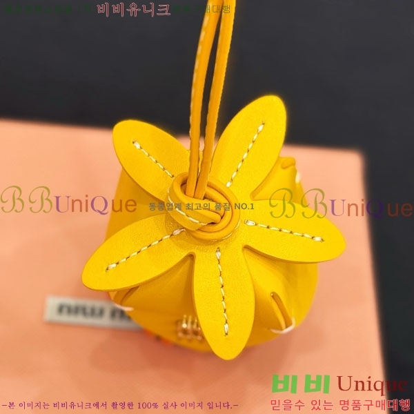 ̿̿ ŰȦ MIU016657-9                    