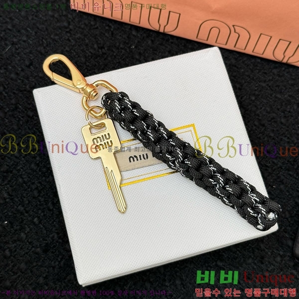 ̿̿ ŰȦ MIU016657-11