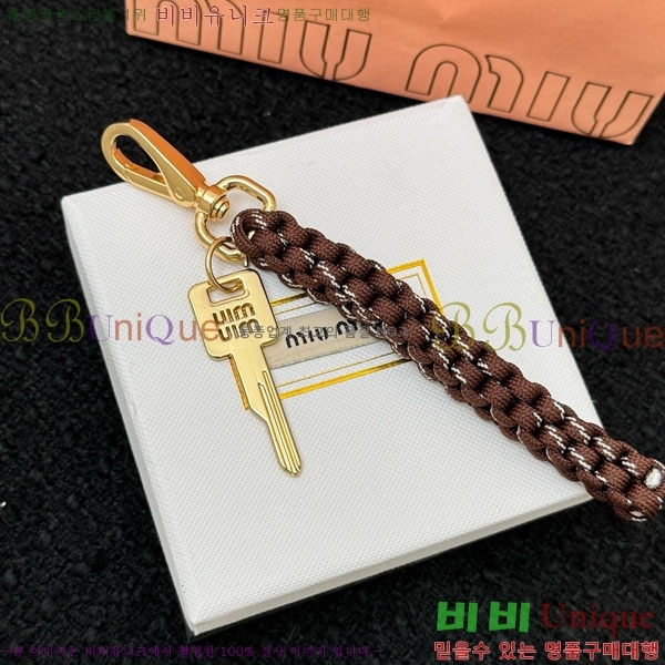 ̿̿ ŰȦ MIU016657-11