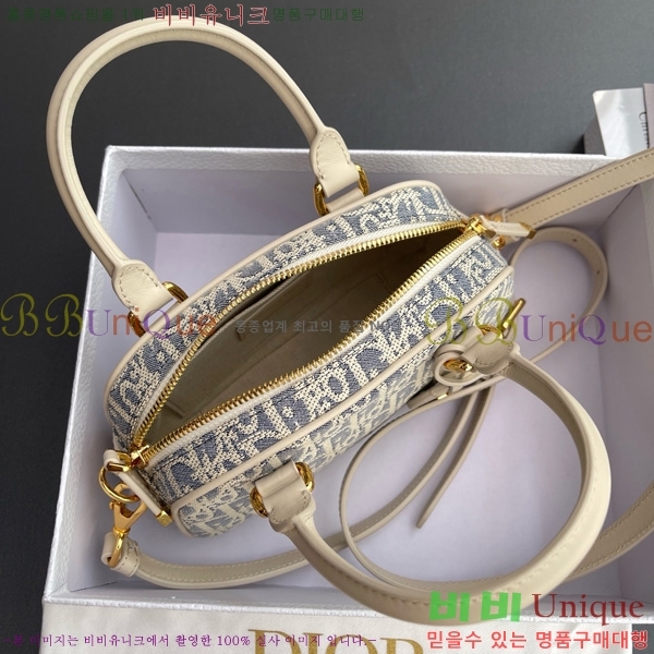 # ̺  East-West  S2388-101