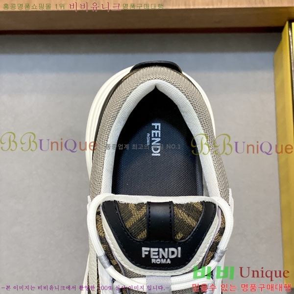   Ŀ F8560032-3