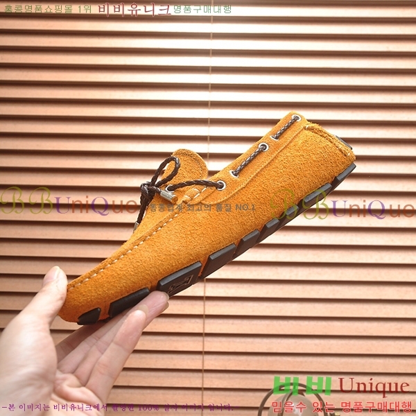  ̺  L7161627-25