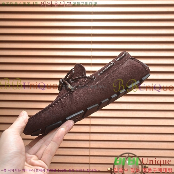  ̺  L7161627-26