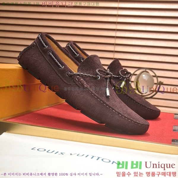  ̺  L7161627-26