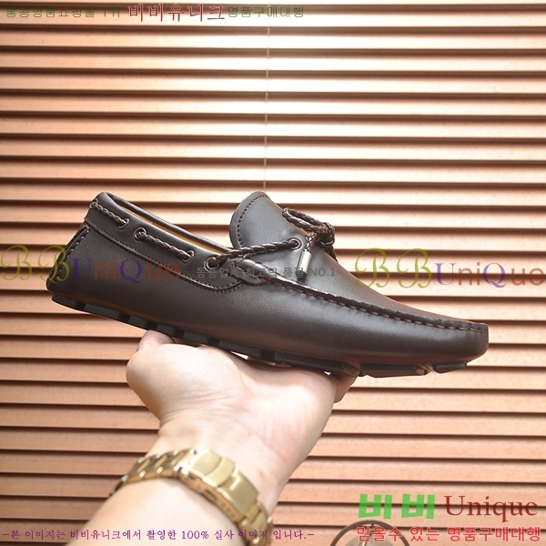  ̺  L7161627-28