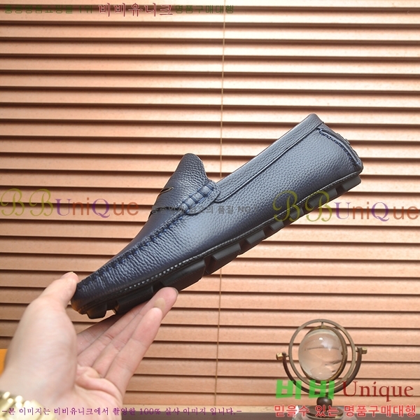  ̺  L7161627-31