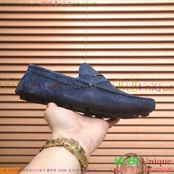  ̺  L7161627-40