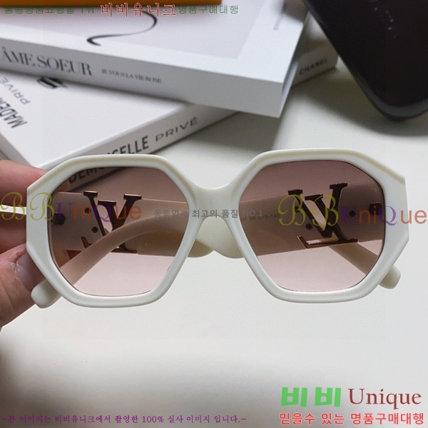 ̺ ۶ LV1008911-3