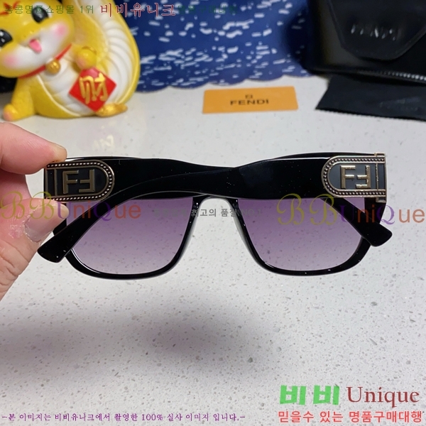  ۶ F924702-6