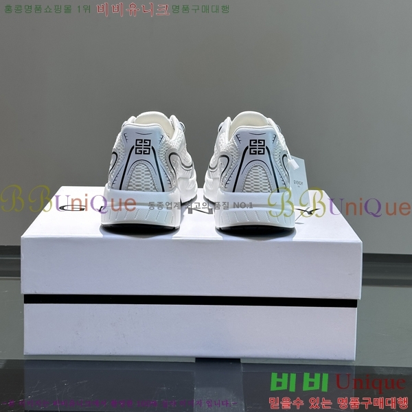   Ŀ T65507117-4