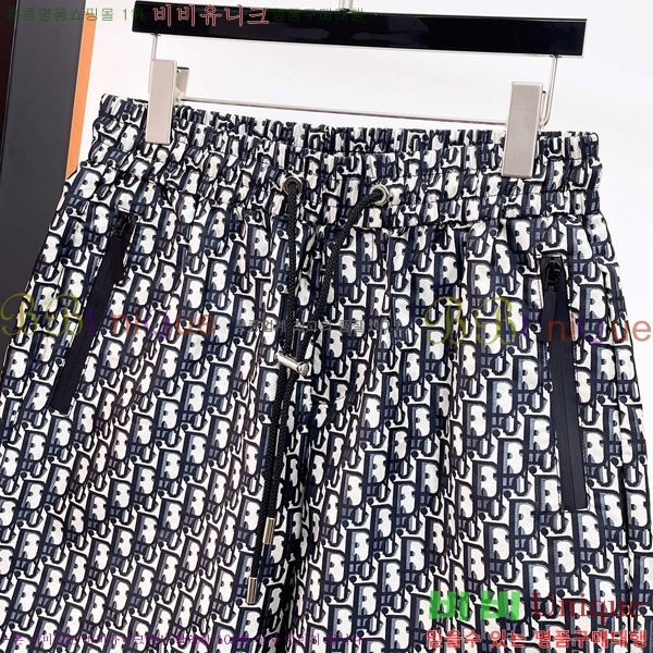   ݹ D254163577