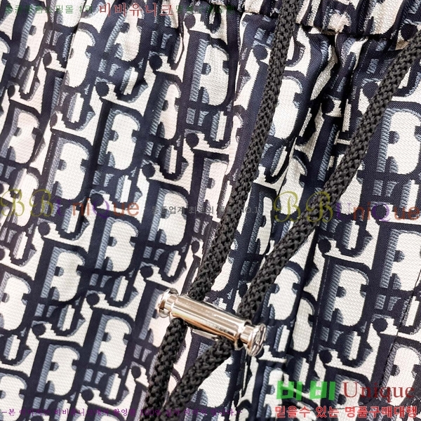   ݹ D254163577