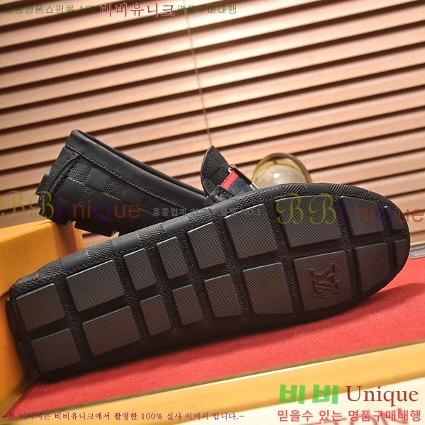  ̺  L7161628-34