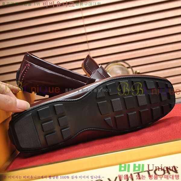  ̺  L7161628-40