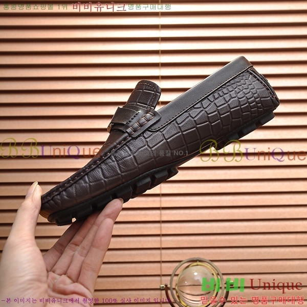  ̺  L7161628-9