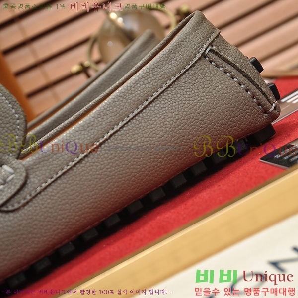  ̺  L7161628-7